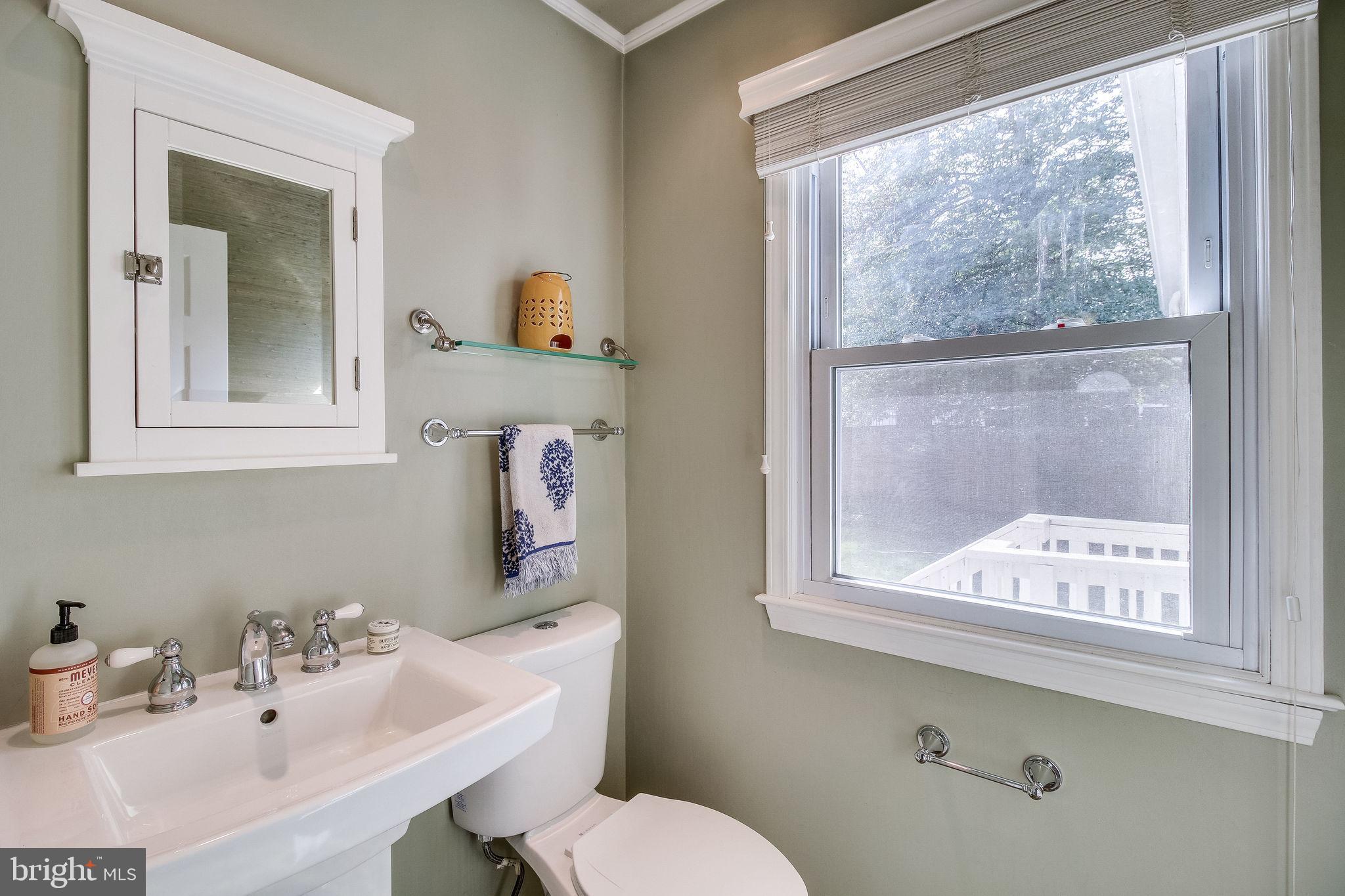 9303 Winbourne Road Burke, VA 22015 - Photo 30 of 80 Main level powder room