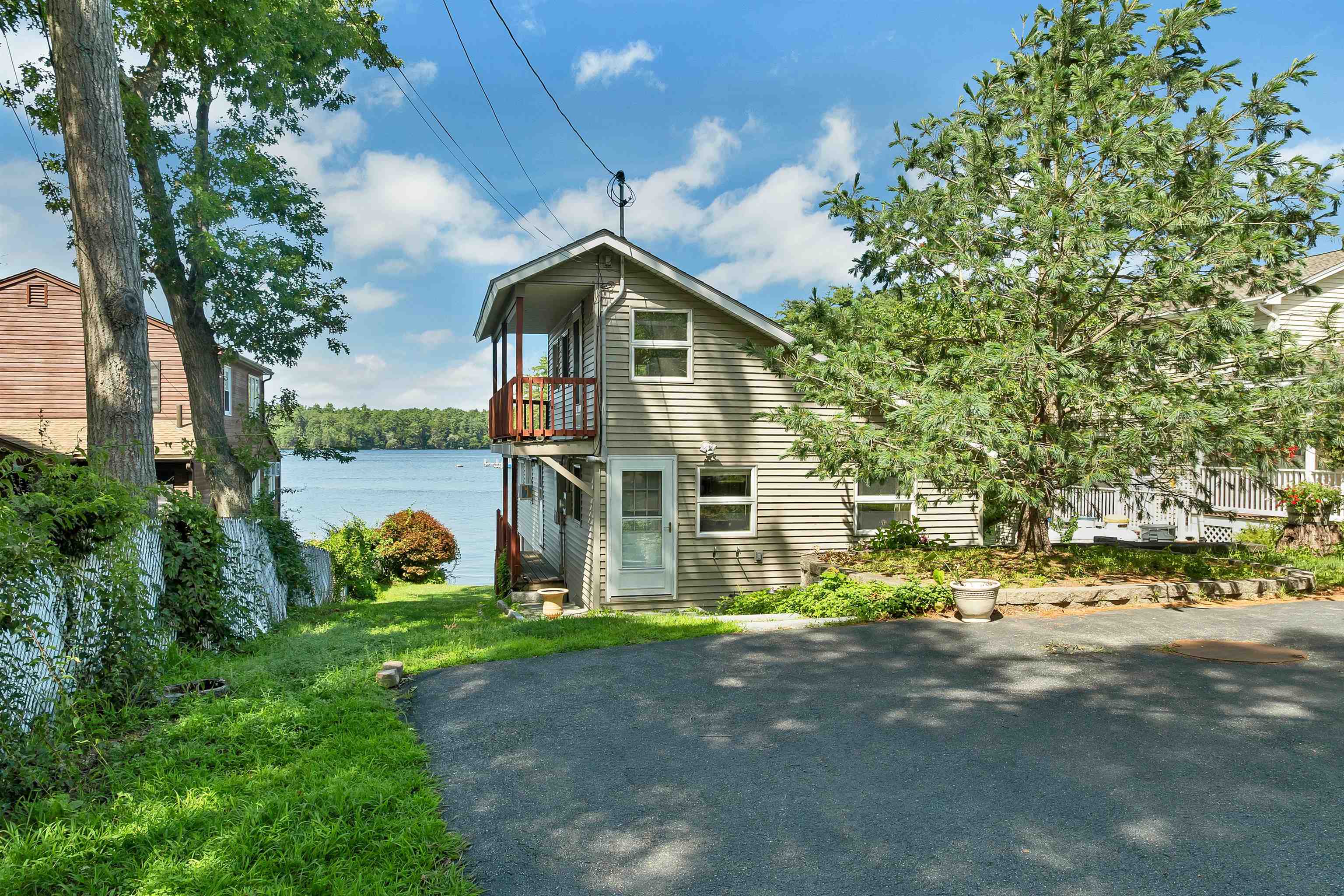 93 Conleys Grove Road Derry, NH 03038 - Photo 2 of 49