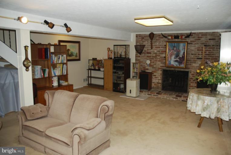 13814 Notley Road Silver Spring, MD 20904 - Photo 22 of 30 Family Room