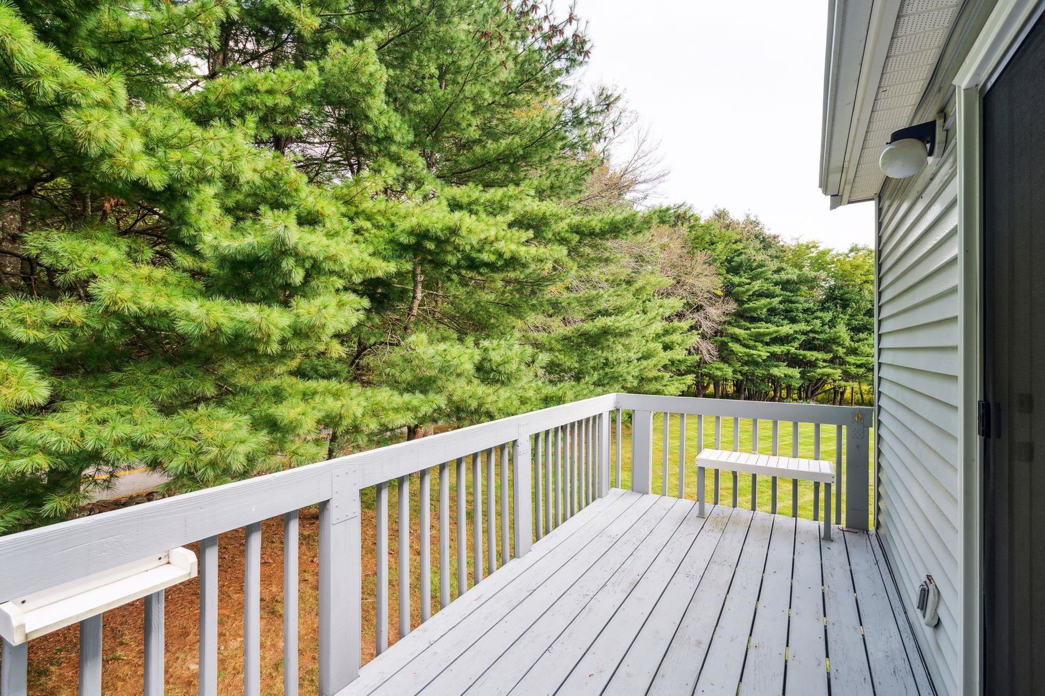 28 Meadowbrook Villiage Rochester, NH 03867 - Photo 16 of 26