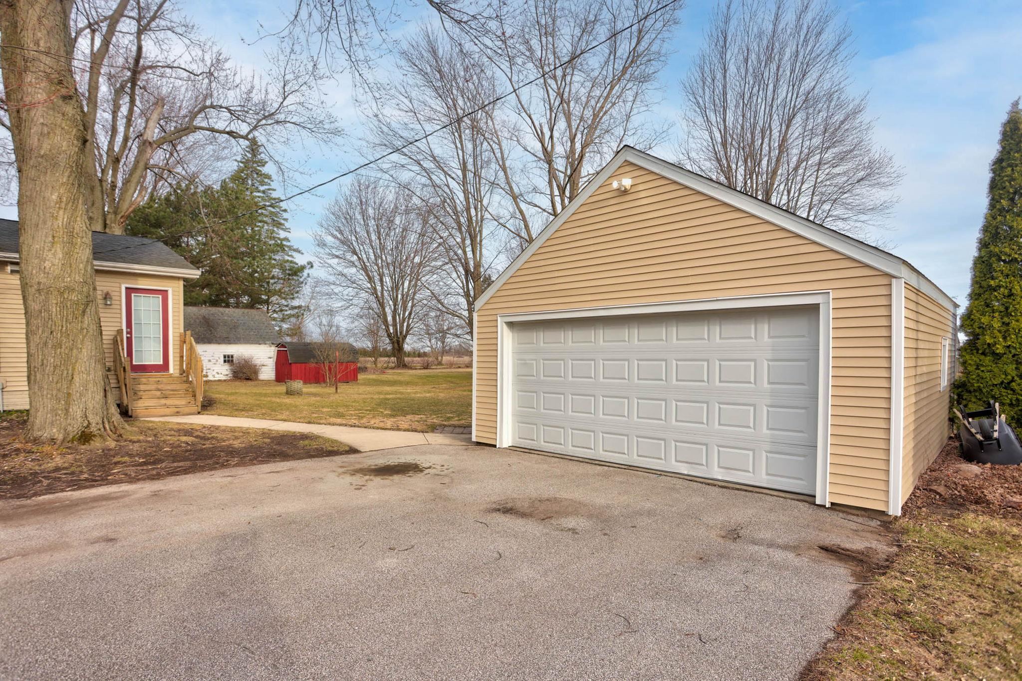 1743 Midland Road Bay City, MI 48706 - Photo 32 of 51 50172596-b711268a-e1e9-4764-b834-560461fe9f30.JPG