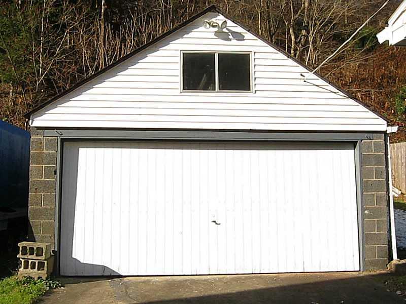 335 Bailies Run Road Creighton, PA 15030 - Photo 4 of 16 Parking Lot/Garage.