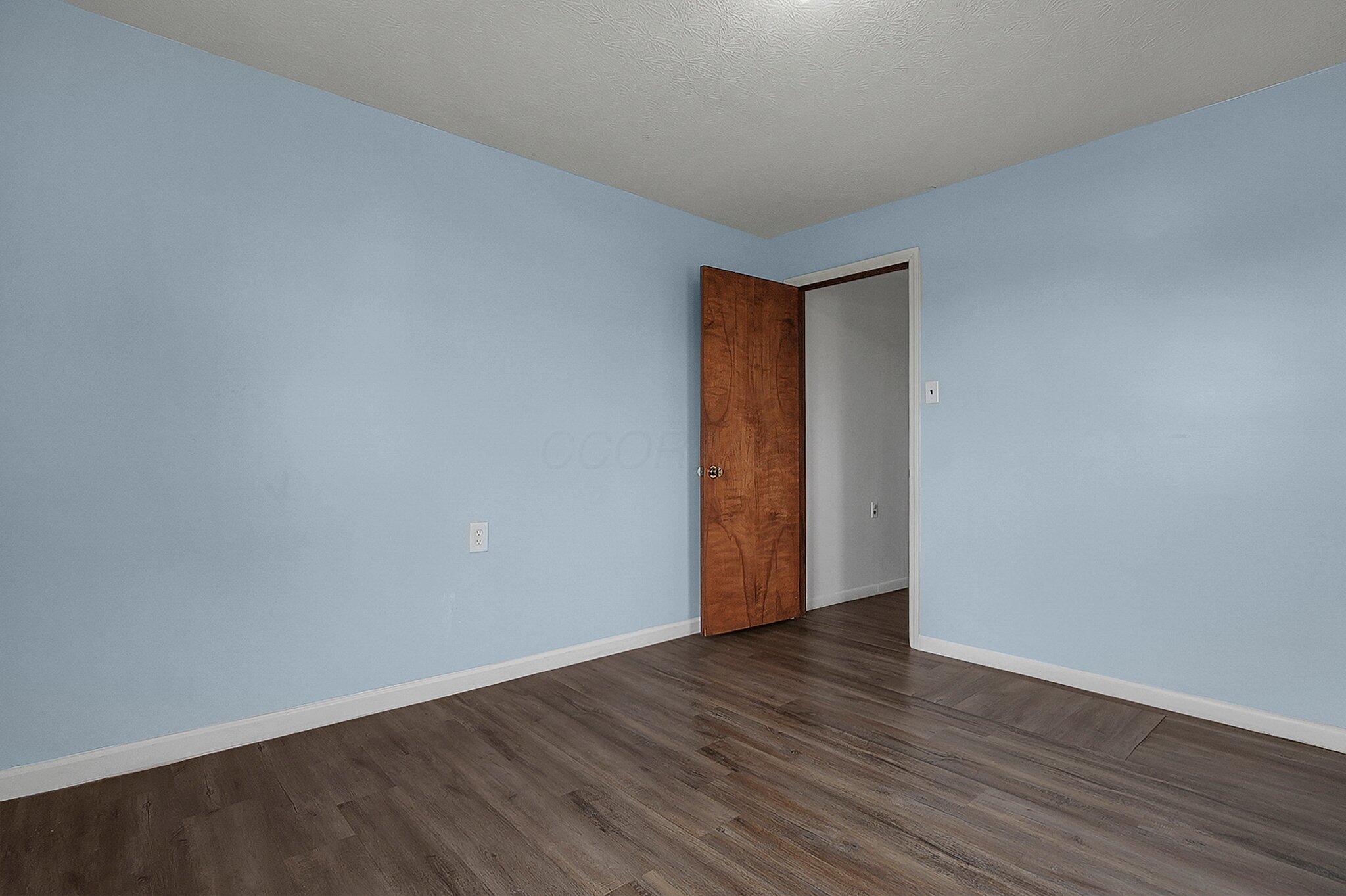 1550 Frank Road Columbus, OH 43223 - Photo 22 of 26 23-web-or-mls-1550-frank-rd