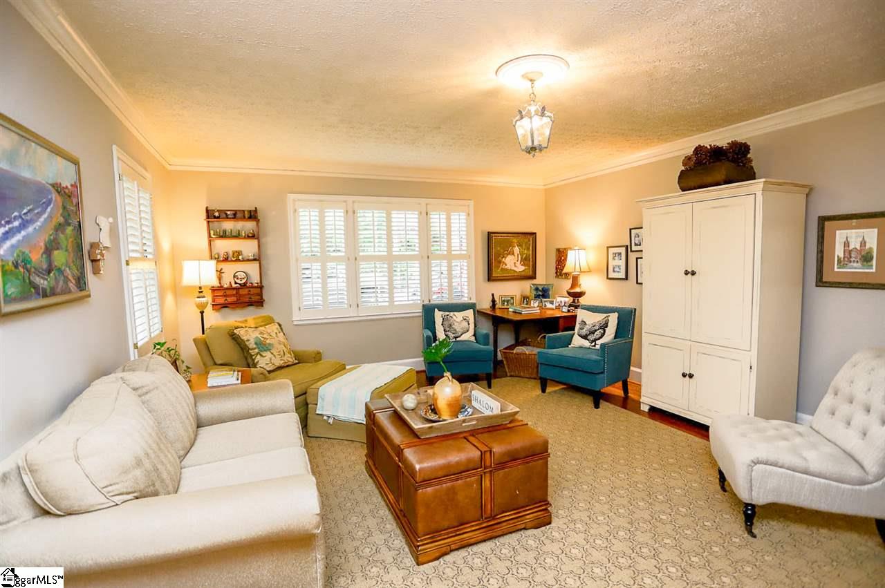 407 East Faris Road Greenville, SC 29605 - Photo 8 of 31 Gallery Image 8