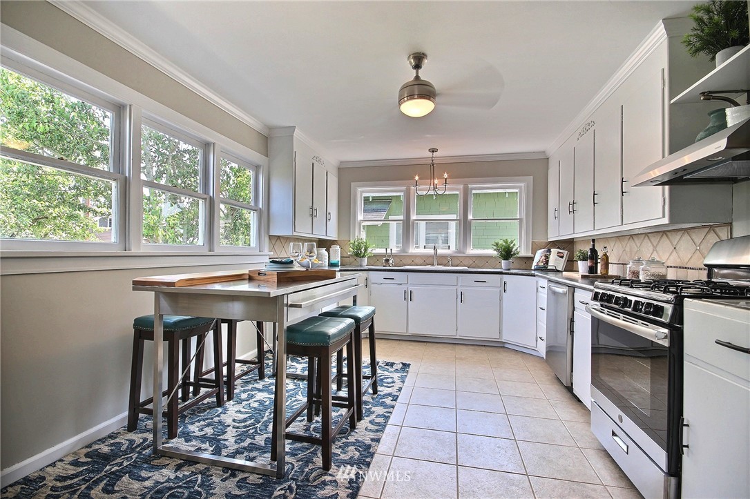 913 Sumner Avenue Sumner, WA 98390 - Photo 8 of 22 Gallery Image 8