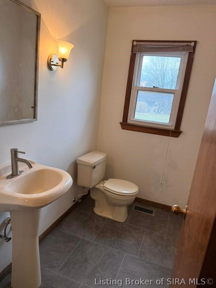 1635 West Monique Drive Scottsburg, IN 47170 - Photo 18 of 35 Guest 1/2 bath - first floor