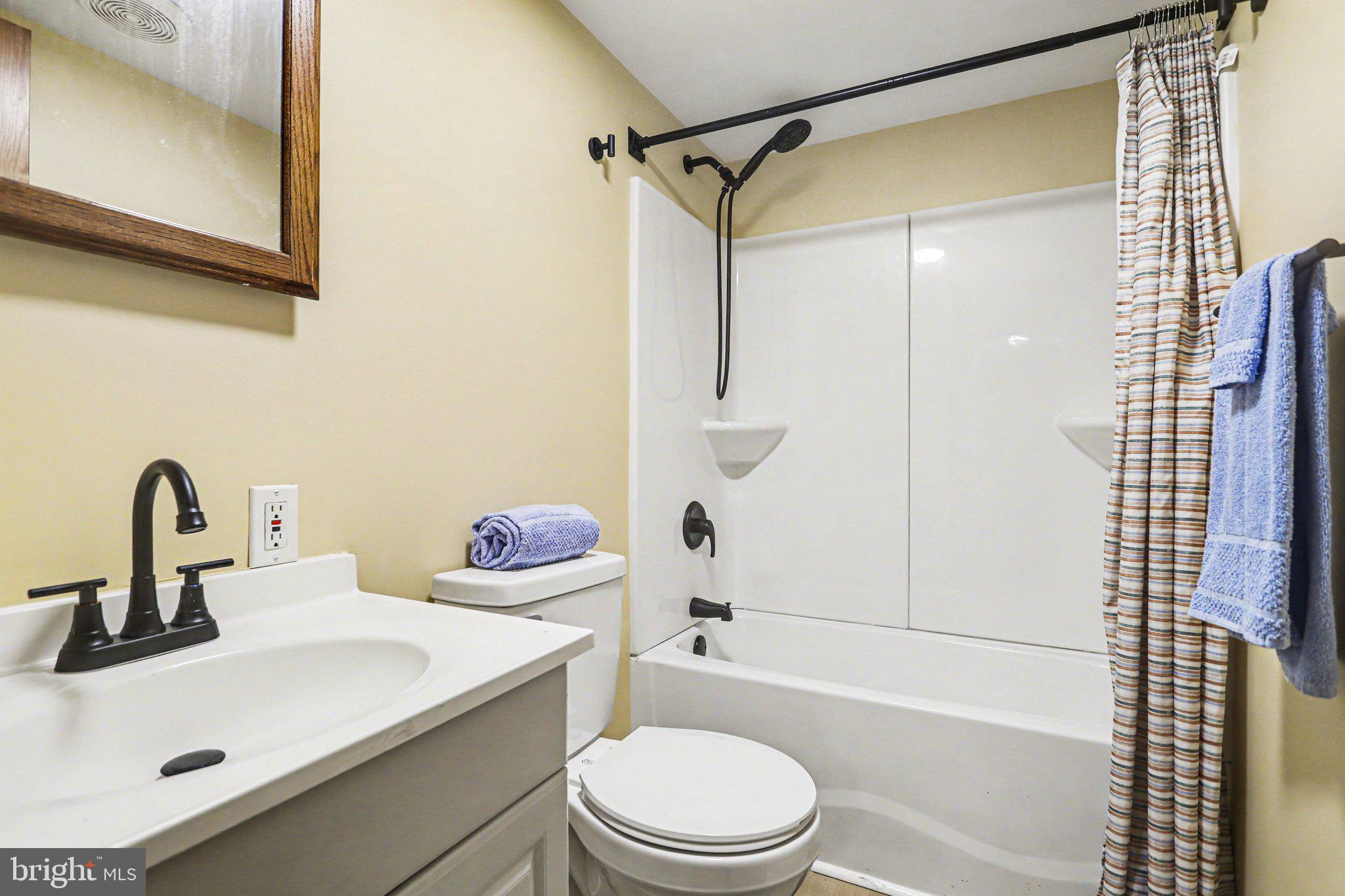 31 Davis Avenue Gettysburg, PA 17325 - Photo 22 of 27 a bathroom with a sink toilet and shower