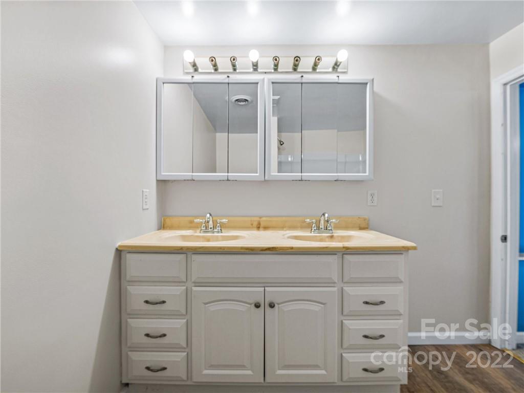 34 Cub Road Asheville, NC 28806 - Photo 18 of 26 Gallery Image 18