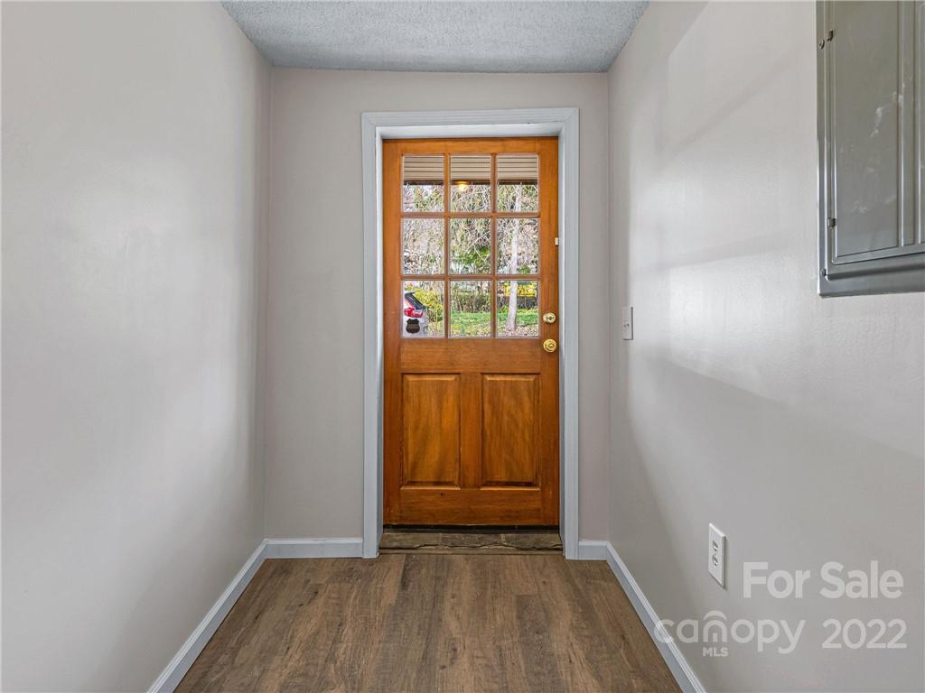 34 Cub Road Asheville, NC 28806 - Photo 4 of 26 Gallery Image 4