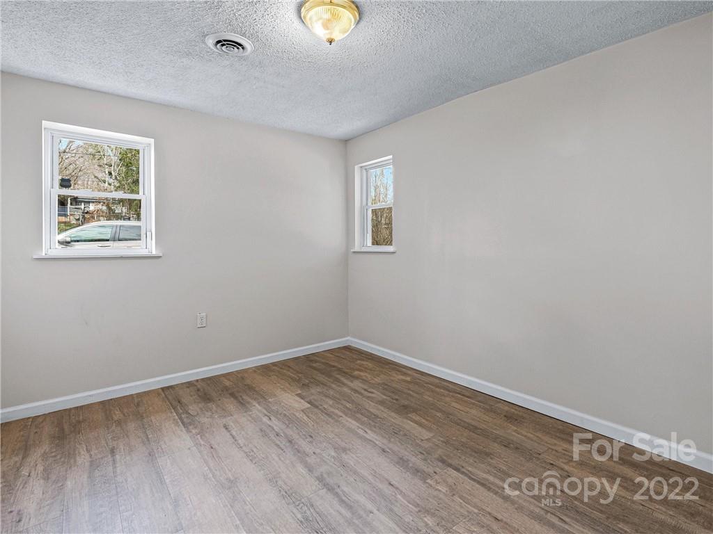 34 Cub Road Asheville, NC 28806 - Photo 6 of 26 Gallery Image 6