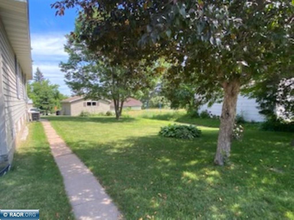 12 3rd Street Southwest Chisholm, MN 55719 - Photo 4 of 21