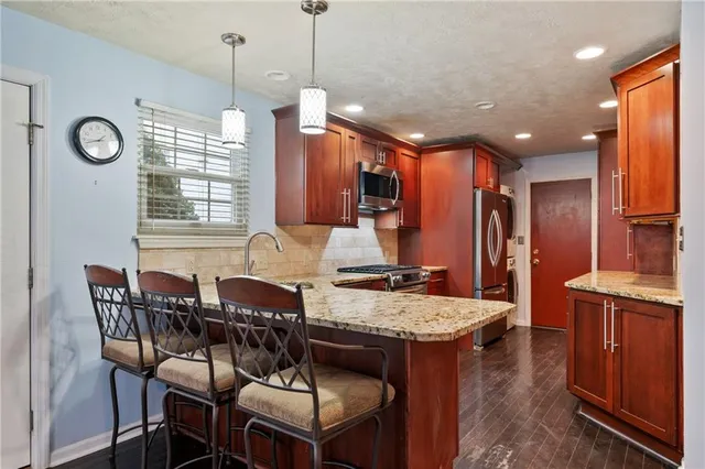 $329,000 | 1543 Merion Lane, Oakmont, PA 15139