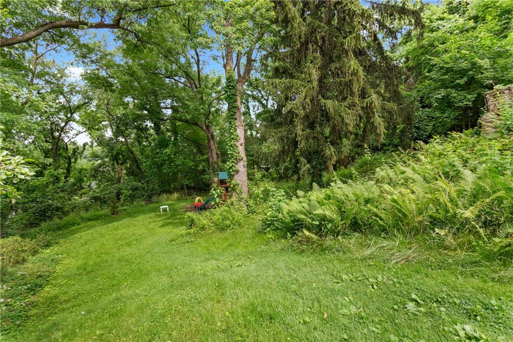 9 Woodside Road Pittsburgh, PA 15221 - Photo 22 of 24 a view of yard with green space