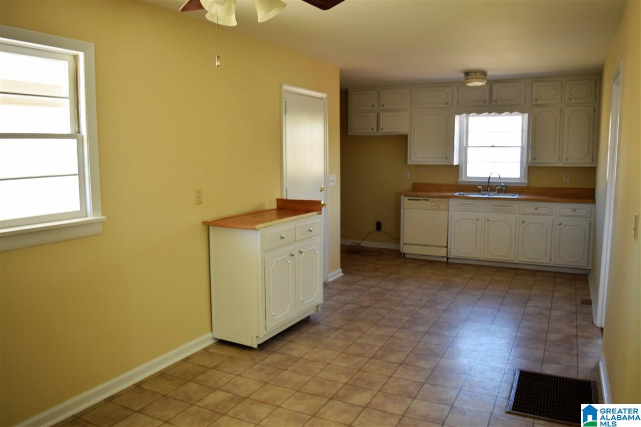 2707 8th Street Northeast Birmingham, AL 35215 - Photo 4 of 20