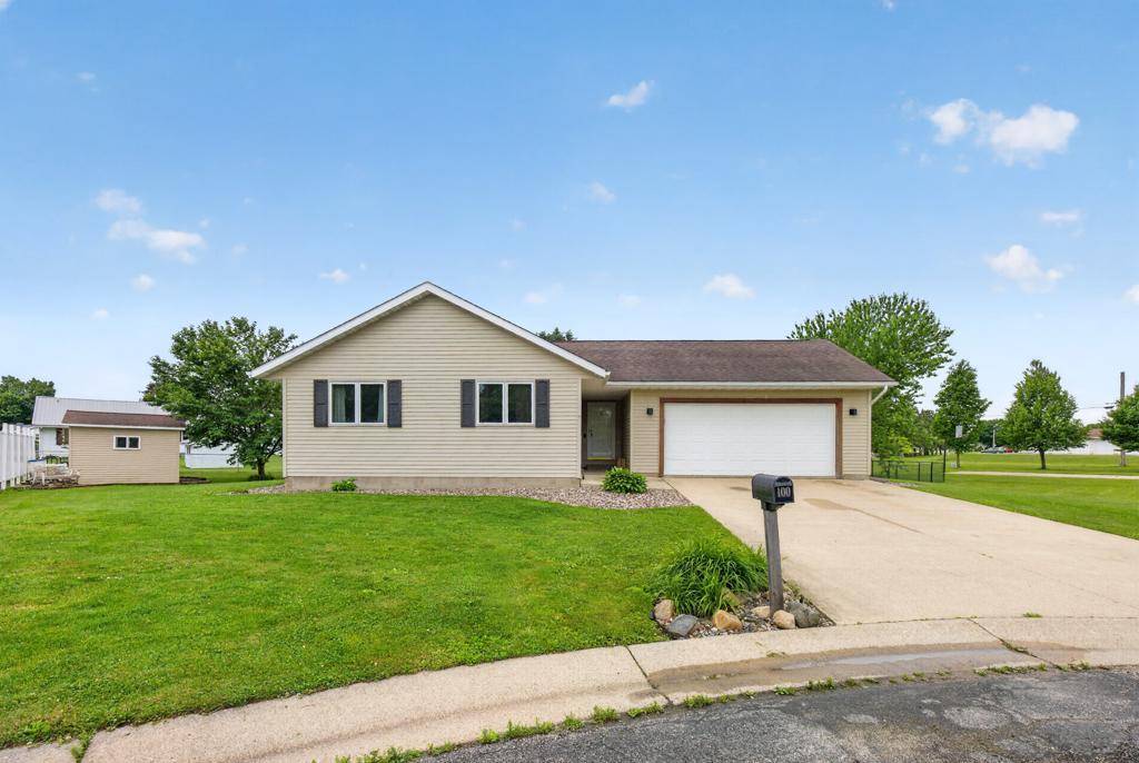 100 Capelle Court Spring Valley, MN 55975 - Photo 2 of 70