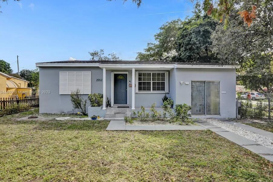 2552 Wiley Street Hollywood, FL 33020 - Photo 1 of 17 1
