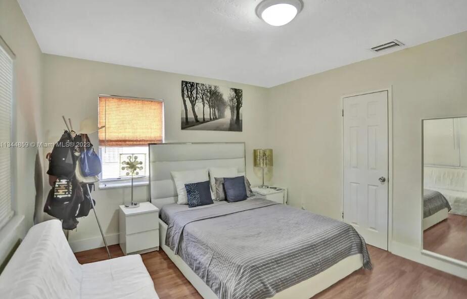 2552 Wiley Street Hollywood, FL 33020 - Photo 10 of 17 11