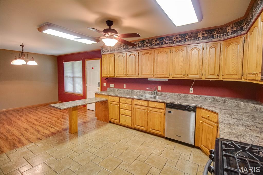 31822 Irish Lane Brighton, IL 62012 - Photo 20 of 60