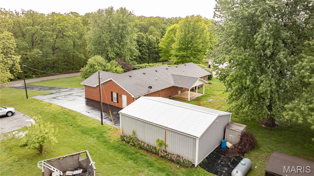 31822 Irish Lane Brighton, IL 62012 - Photo 2 of 60