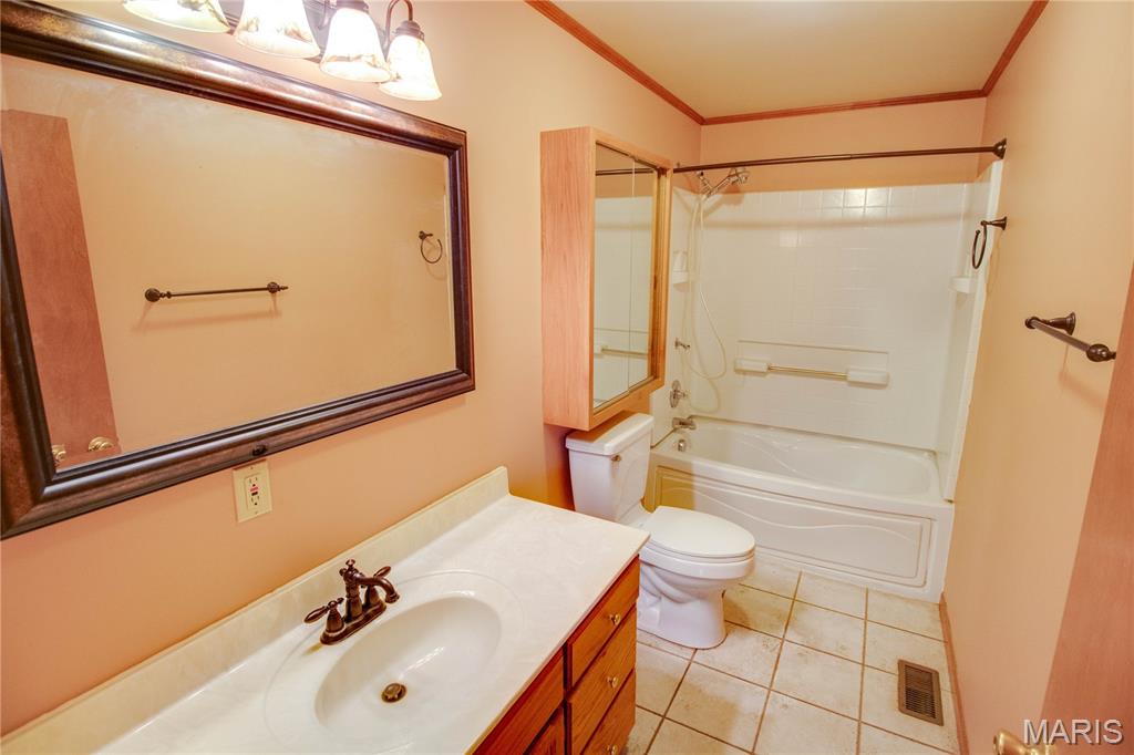 31822 Irish Lane Brighton, IL 62012 - Photo 39 of 60