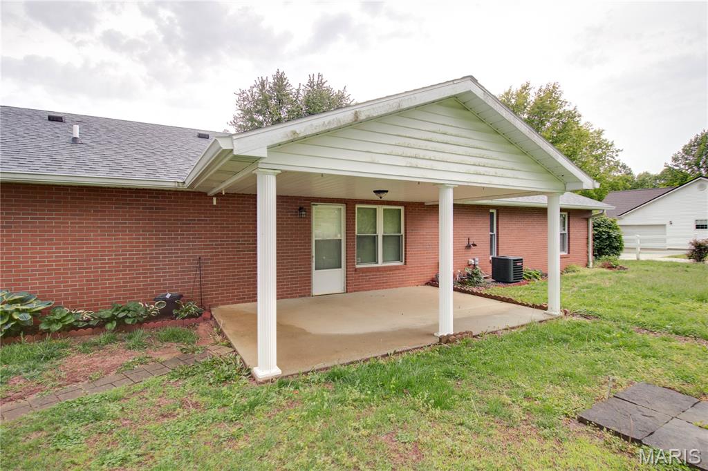 31822 Irish Lane Brighton, IL 62012 - Photo 53 of 60