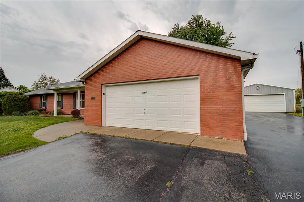 31822 Irish Lane Brighton, IL 62012 - Photo 10 of 60
