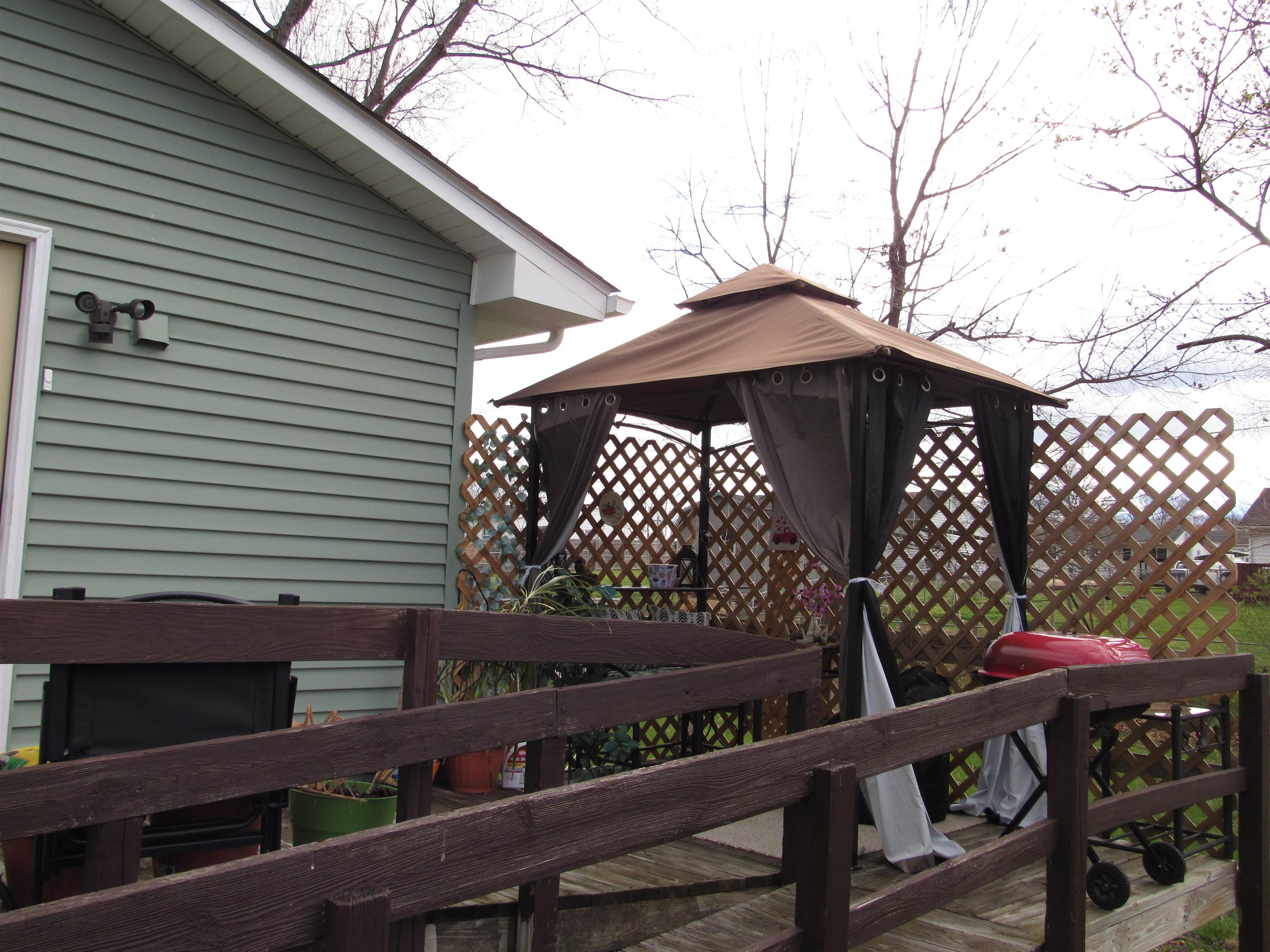 31 Stubblefield Road Waynesboro, VA 22980 - Photo 38 of 41 a view of a roof deck with wooden fence