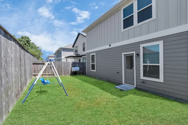 $2,250 | 11634 Braemar Village Drive, Tomball, TX 77375