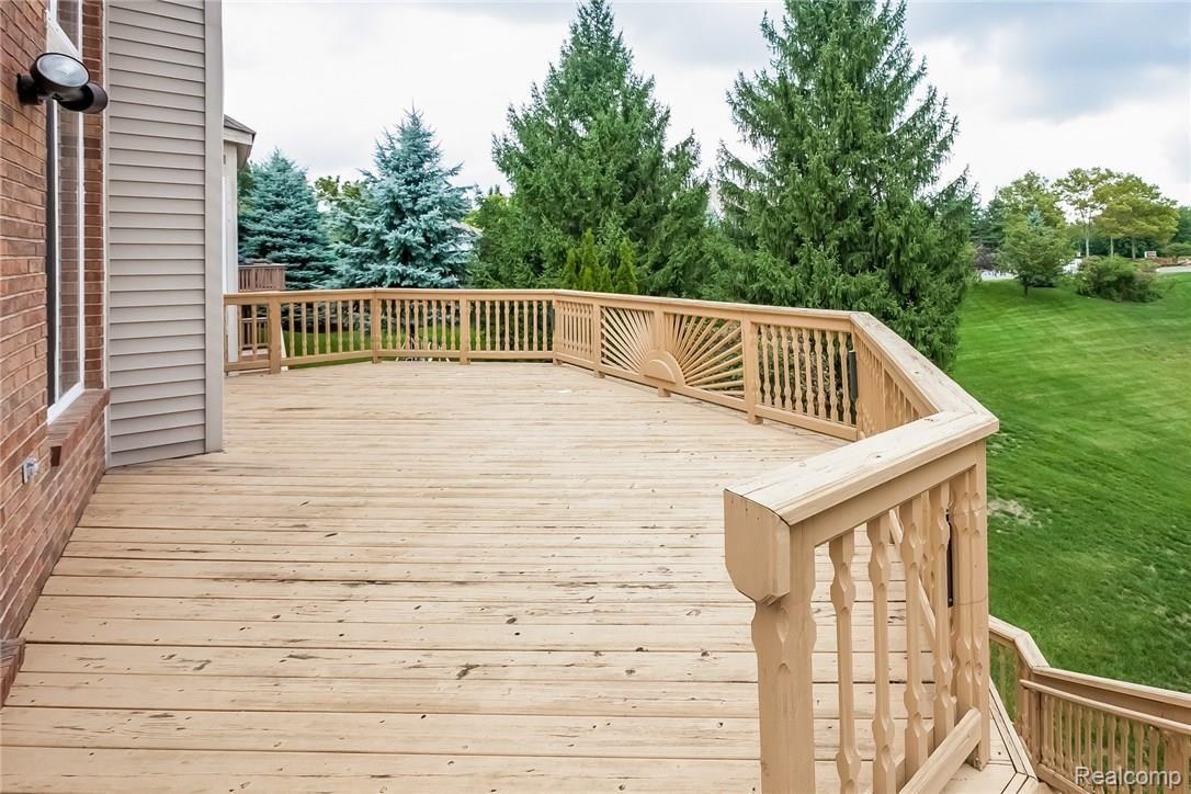 3073 Silverbrook Drive Rochester, MI 48306 - Photo 34 of 41 silverbrook35.jpg