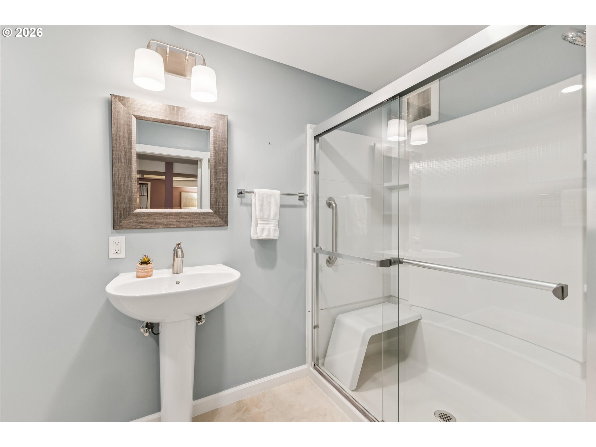 3302 Northeast 14th Avenue Portland, OR 97212 - Photo 34 of 41 Bathroom