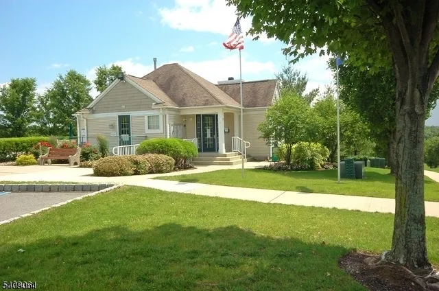 $2,100 | 668 Honeybrook Circle, Stewartsville, NJ 08886