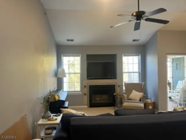 $2,100 | 668 Honeybrook Circle, Stewartsville, NJ 08886