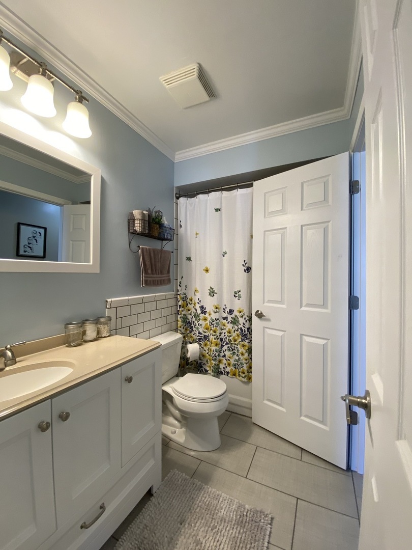 2077 North Ginger Creek Circle, Unit 17D Palatine, IL 60074 - Photo 14 of 18