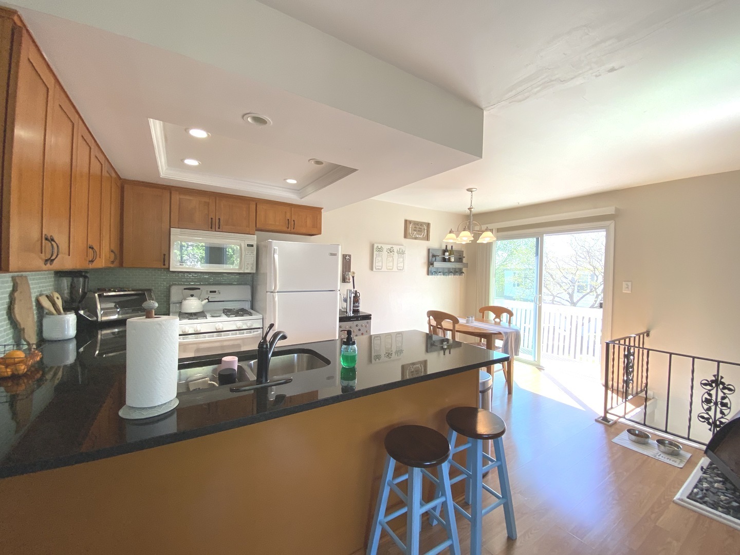 2077 North Ginger Creek Circle, Unit 17D Palatine, IL 60074 - Photo 5 of 18