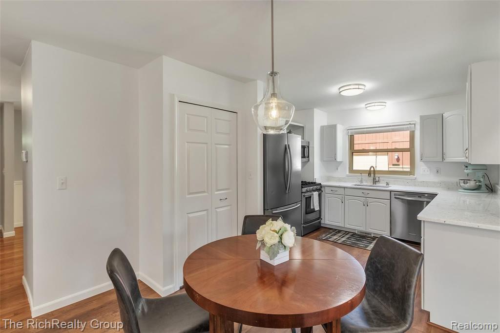 788 Francis Street Rochester Hills, MI 48307 - Photo 14 of 53