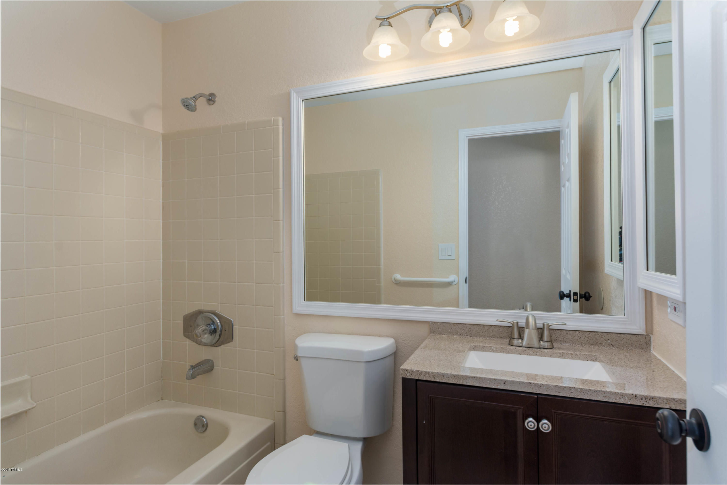 8893 North Lessing Court Tucson, AZ 85742 - Photo 11 of 29