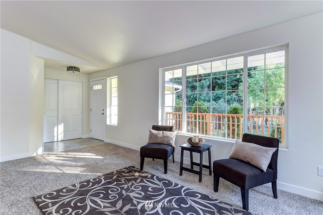 4505 Southeast Mayvolt Road Port Orchard, WA 98366 - Photo 5 of 25 Gallery Image 5