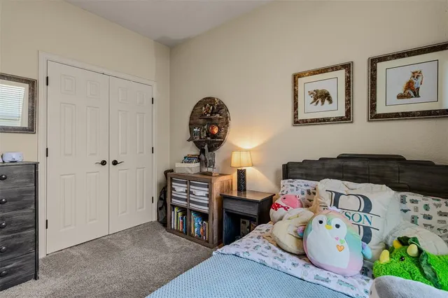 a view of a workspace with furniture