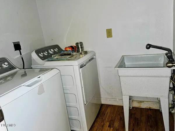 $145,000 | 1021 Lee Street Northeast, Wise, VA 24293