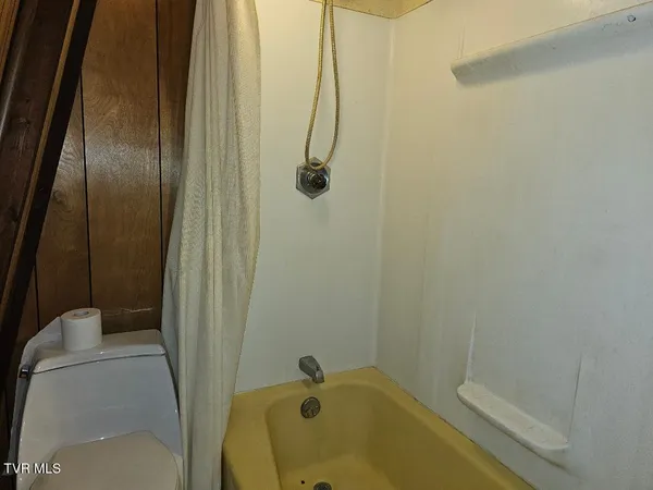 $145,000 | 1021 Lee Street Northeast, Wise, VA 24293