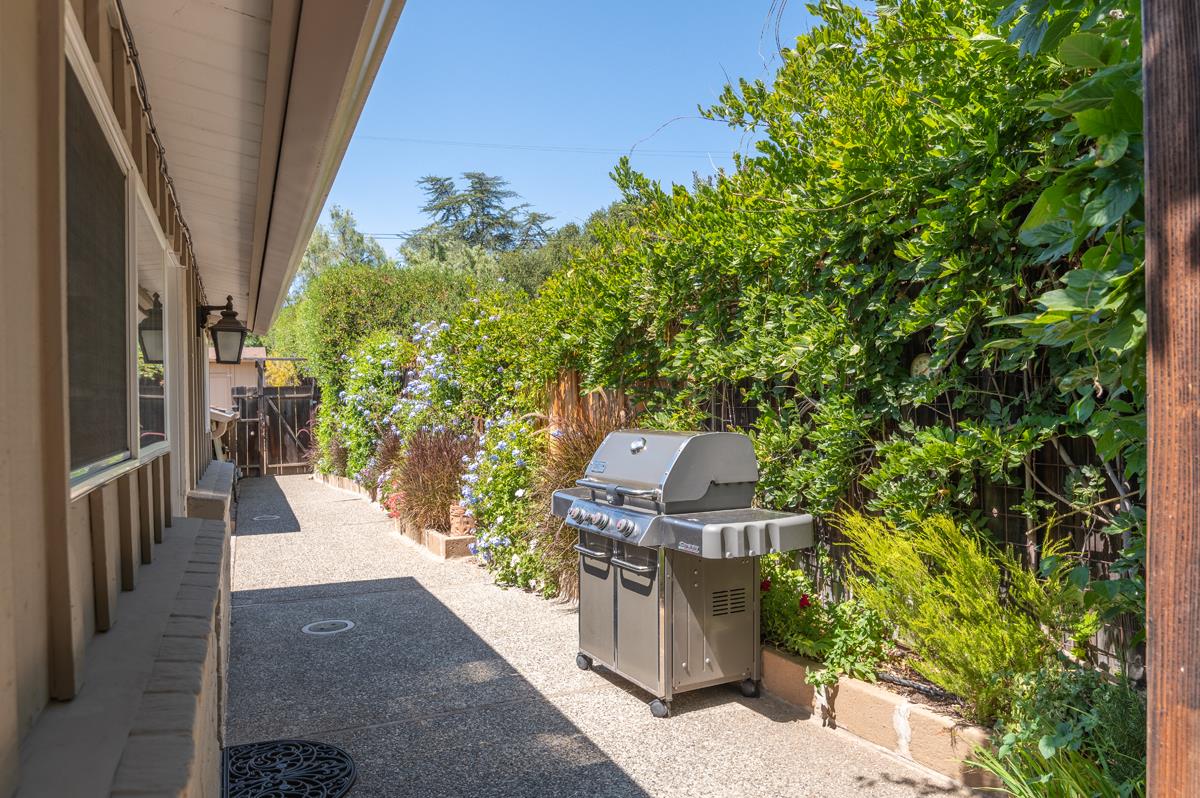 79 Poppy Road Carmel Valley, CA 93924 - Photo 25 of 29 Gallery Image 25
