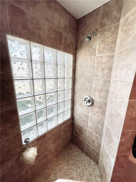 10207 Northwest Barry Road Kansas City, MO 64153 - Photo 16 of 46