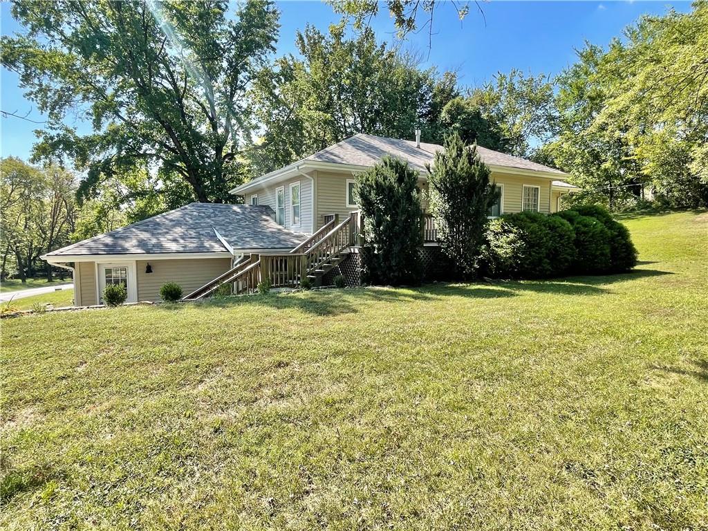 10207 Northwest Barry Road Kansas City, MO 64153 - Photo 34 of 46