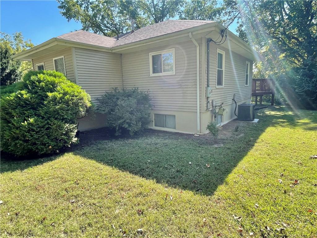 10207 Northwest Barry Road Kansas City, MO 64153 - Photo 35 of 46