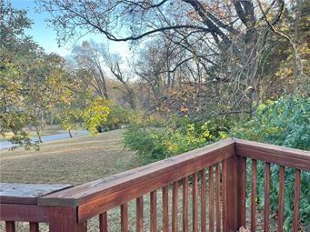 10207 Northwest Barry Road Kansas City, MO 64153 - Photo 37 of 46