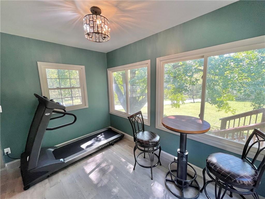 10207 Northwest Barry Road Kansas City, MO 64153 - Photo 5 of 46