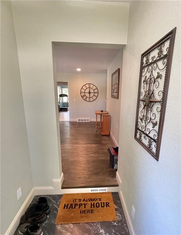 10207 Northwest Barry Road Kansas City, MO 64153 - Photo 10 of 46