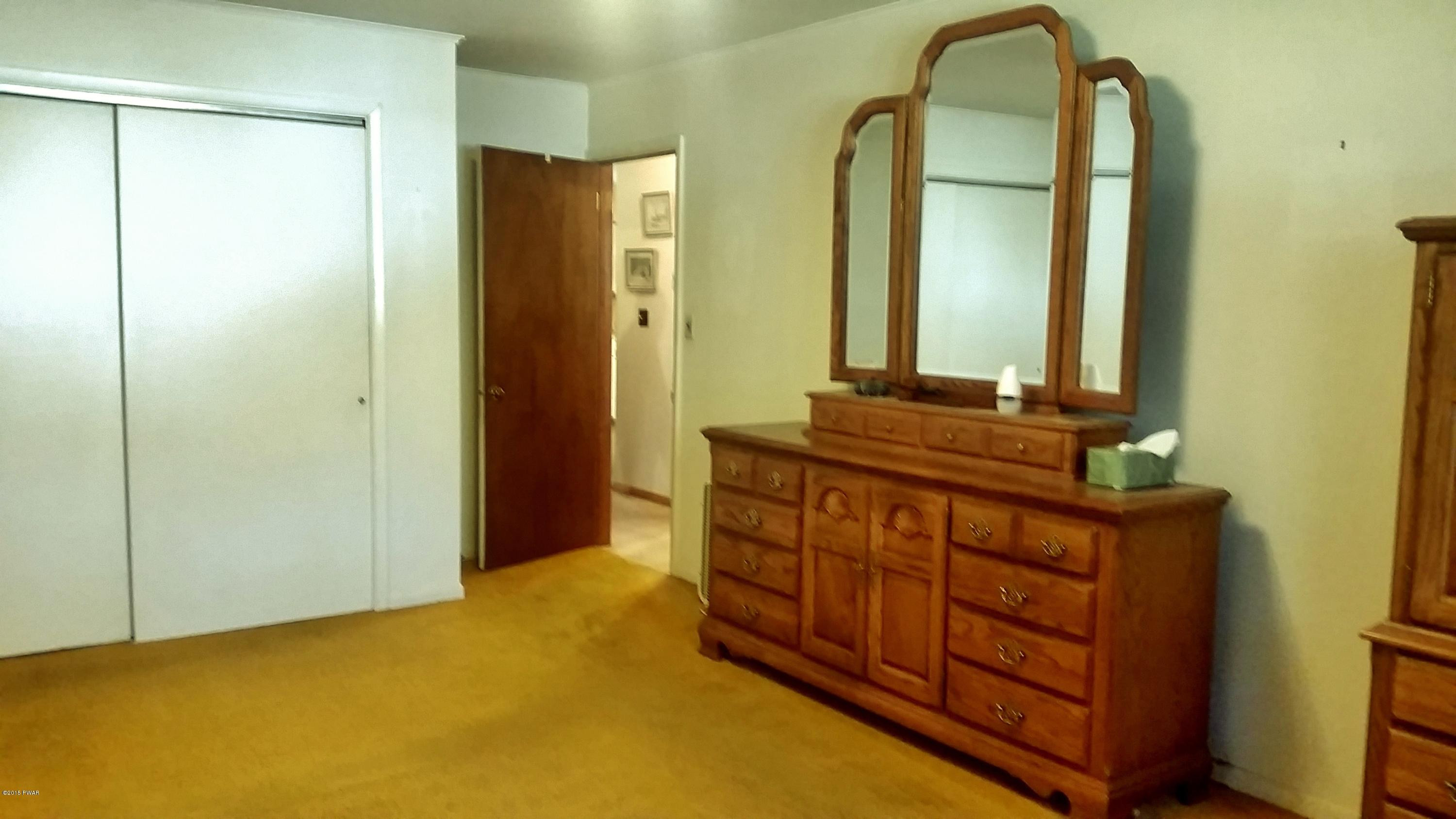 128 Gavoille Road Milford, PA 18337 - Photo 11 of 34