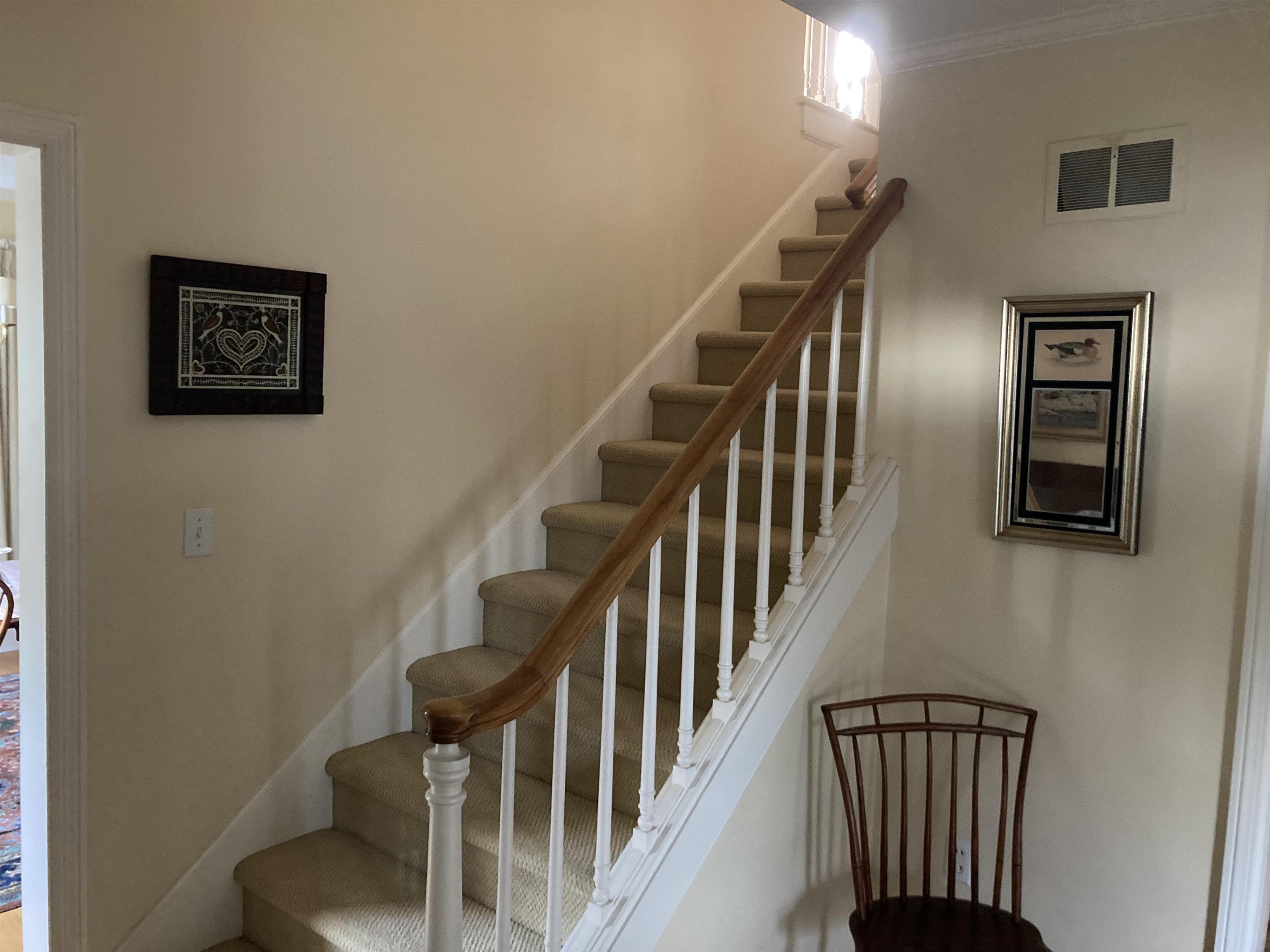 136 Crescent Road Burlington, VT 05401 - Photo 21 of 40 Gallery Image 21