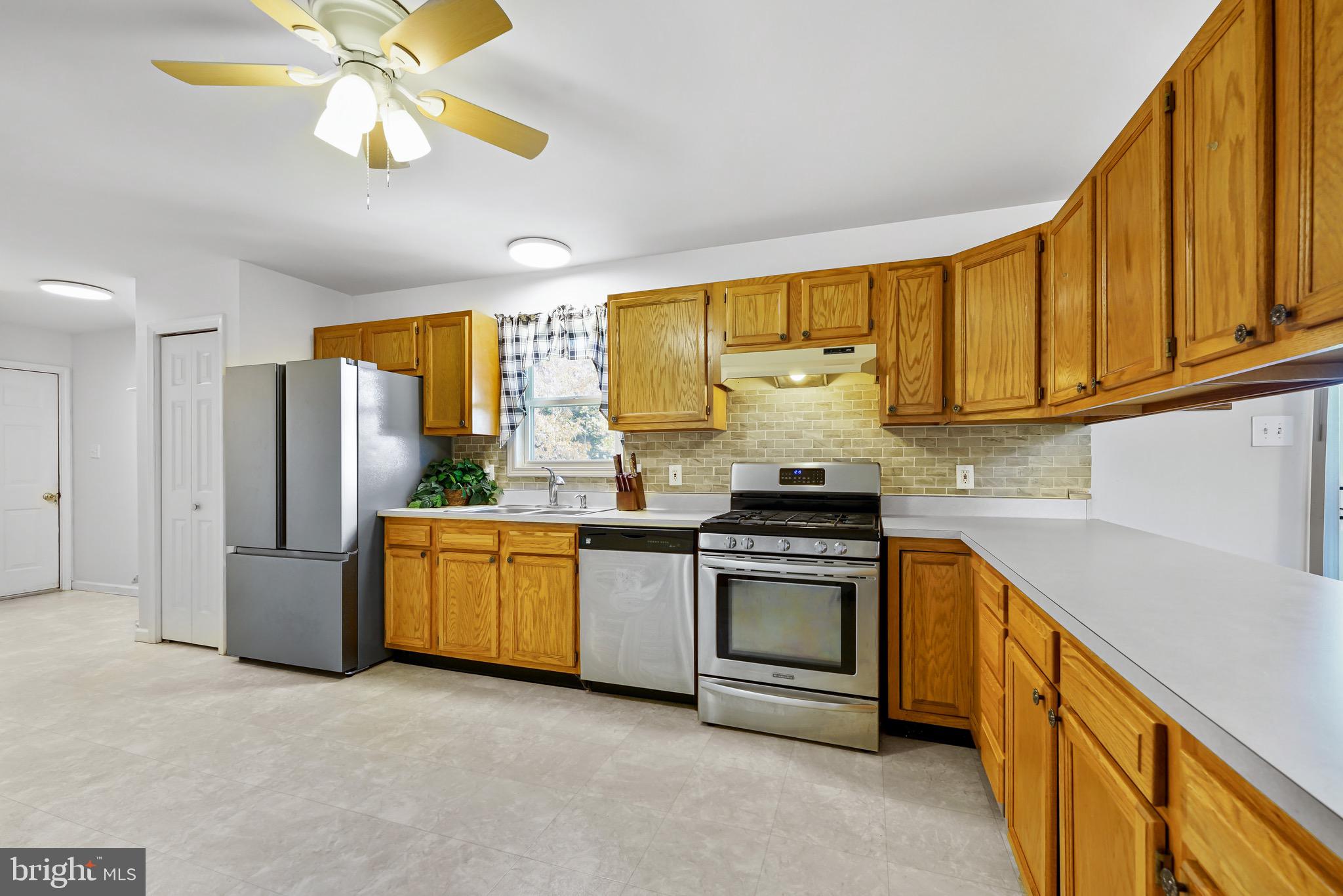 594 Leeds Road Elkton, MD 21921 - Photo 11 of 23 Kitchen